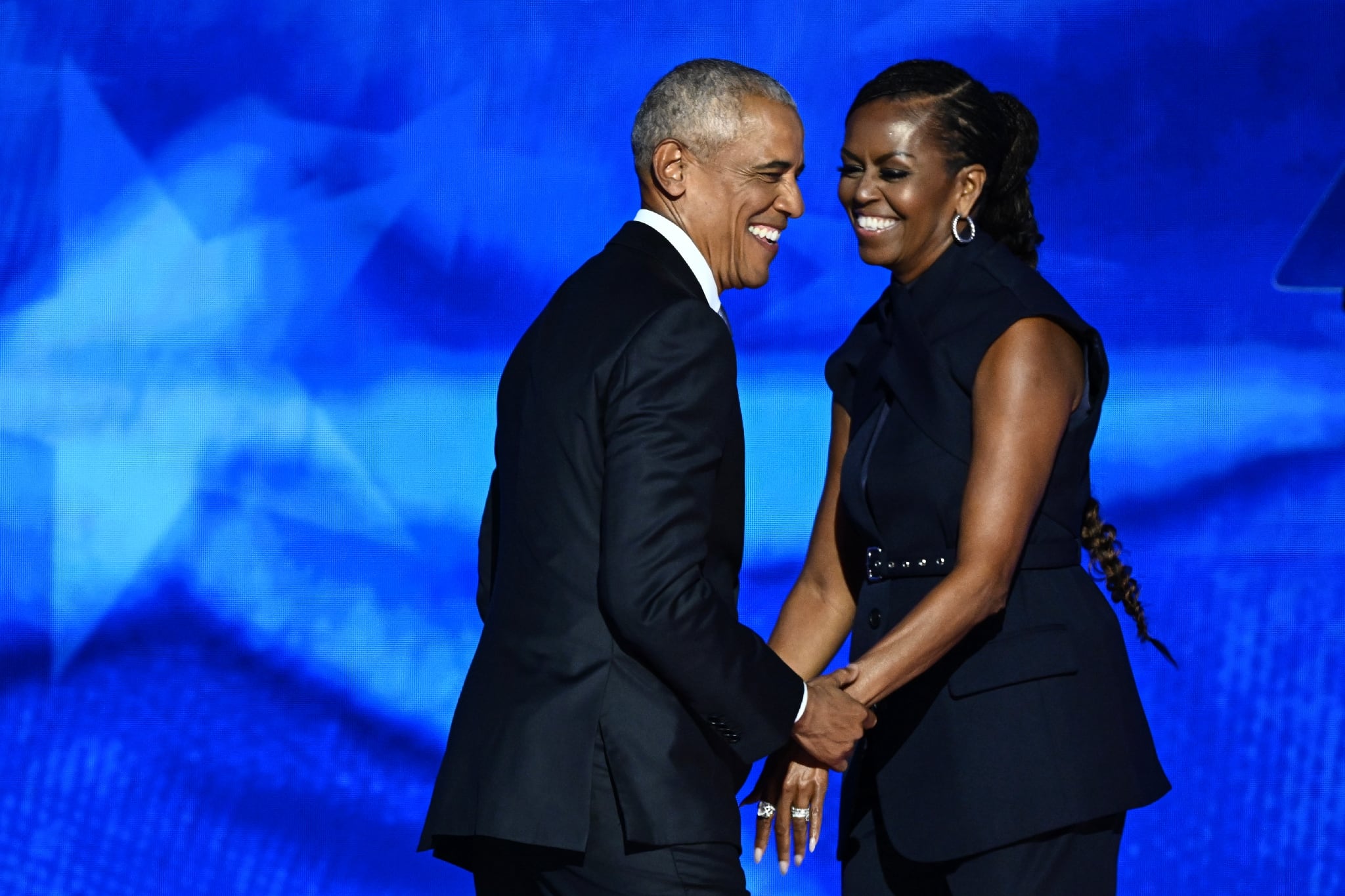 L'ancien président américain Barack Obama et sa femme Michelle, à la convention démocrate à Chicago, le 20 août 2024