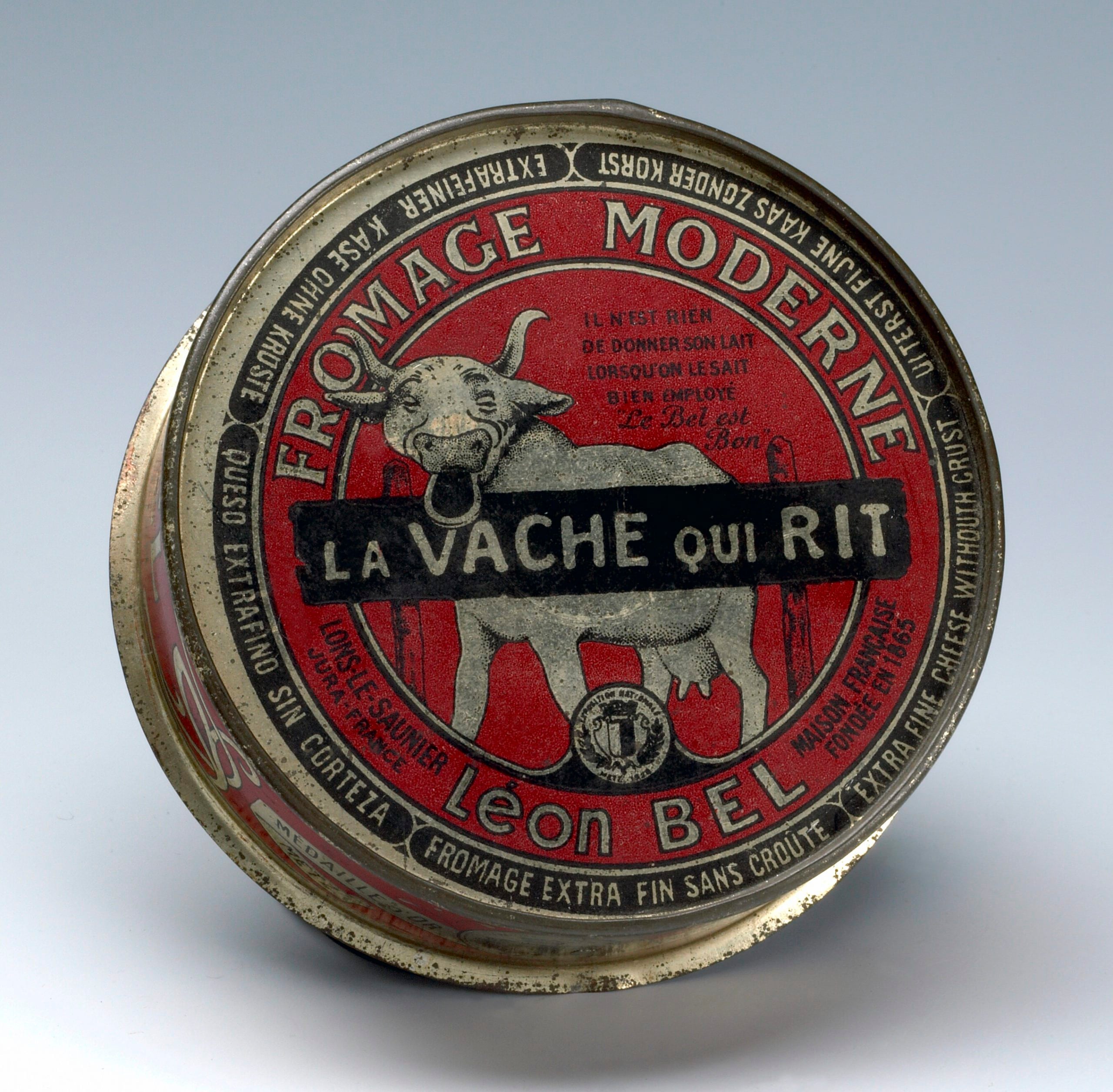 Première boite de Vache qui rit.