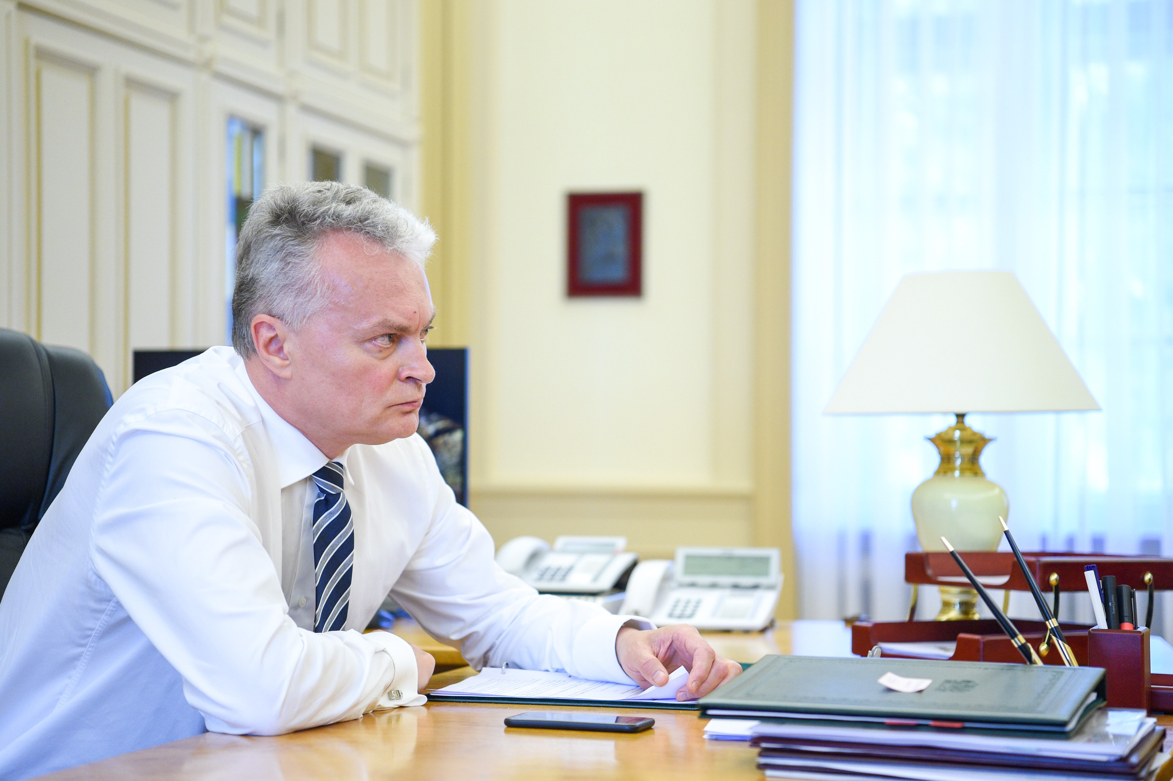 Le président de la république de Lituanie dans son bureau. 