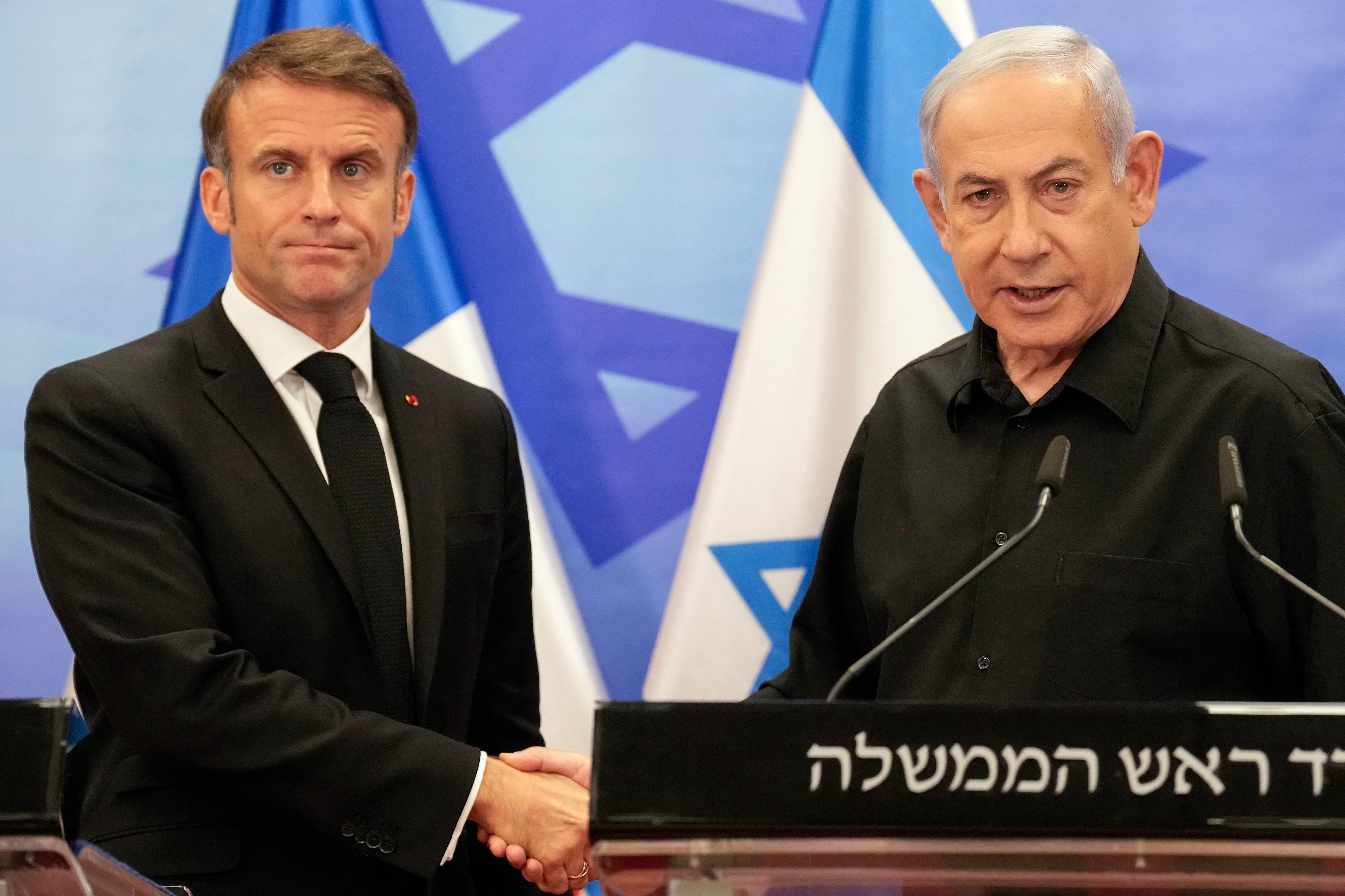 Le président français, Emmanuel Macron a rencontré Benyamin Netanyahou, le Premier ministre d'Israël, le 24 octobre 2023.