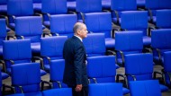 Der Plenarsaal des deutschen Bundestags wird voll besetzt sein, wenn Olaf Scholz die Vertrauensfrage stellt.