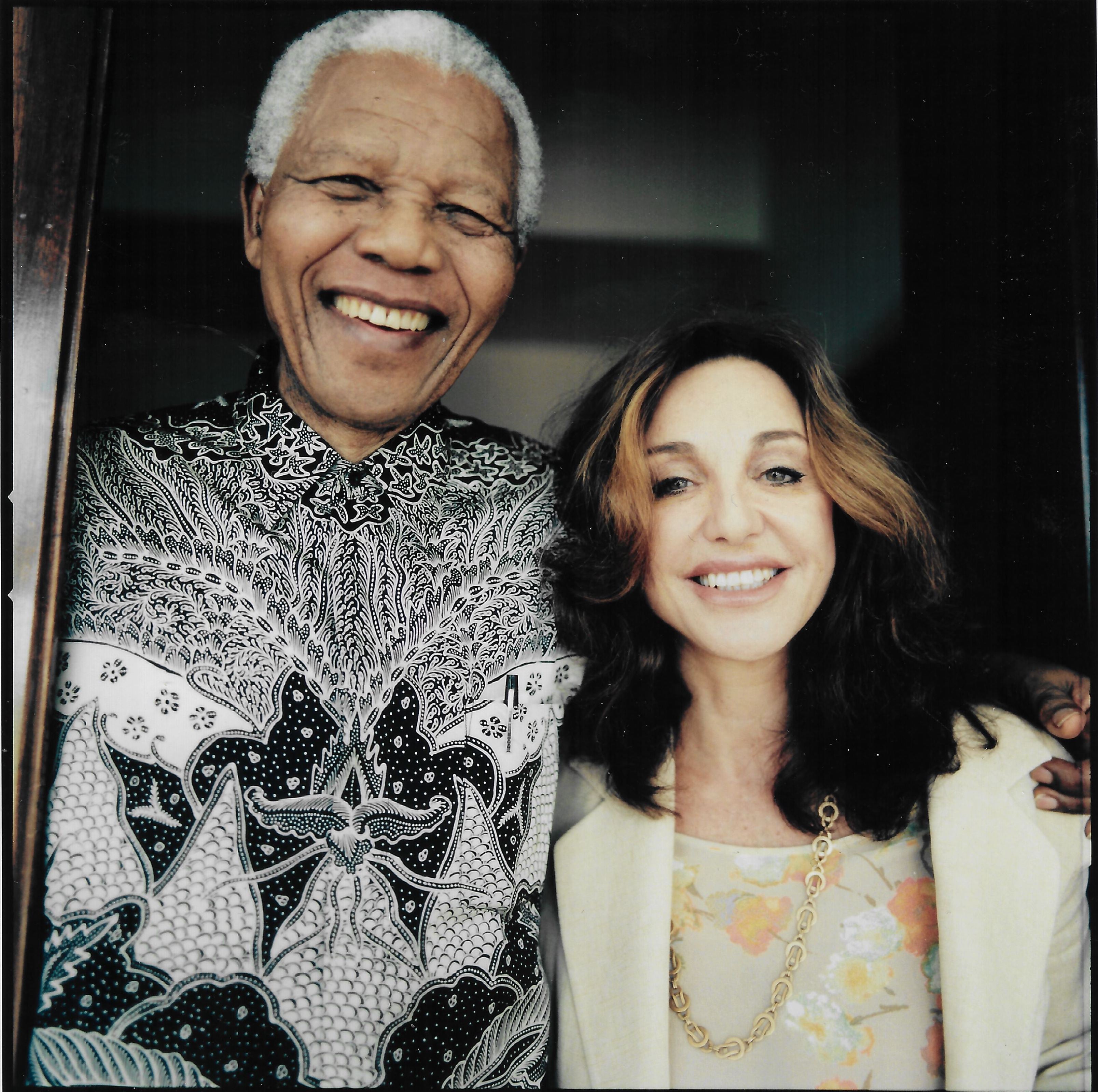 Albina du Boisrouvray et Nelson Mandela en 2000 lors d'un voyage en Afrique du Sud